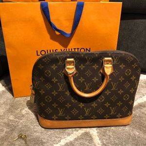 Authentic Louis Vuitton Alma PM INCLUDES lock & matching key 🔑